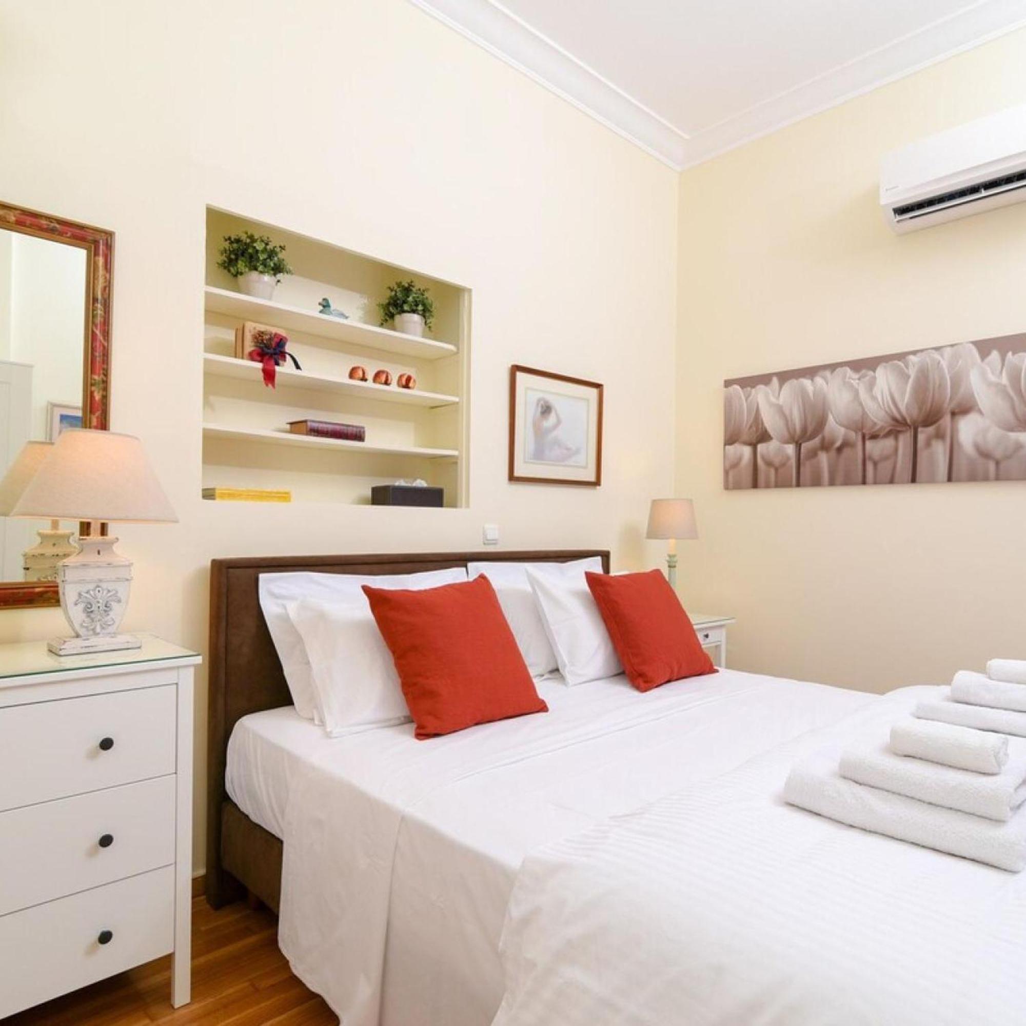 Classy Apartment In The Heart Of Atene Esterno foto