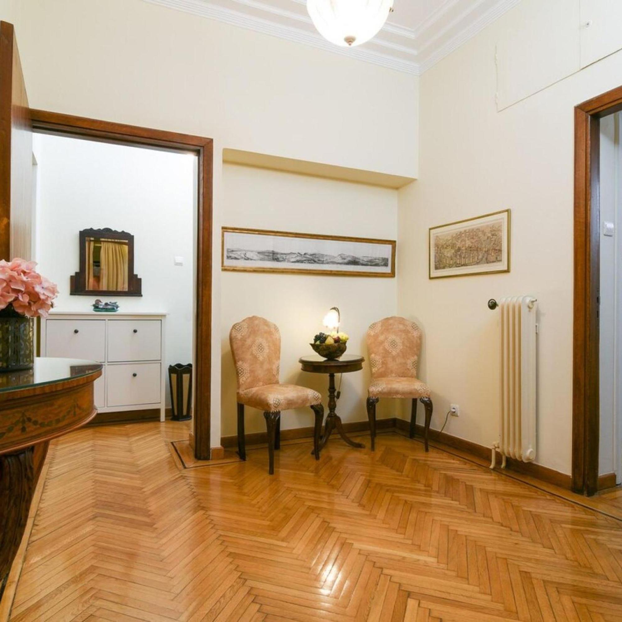 Classy Apartment In The Heart Of Atene Esterno foto